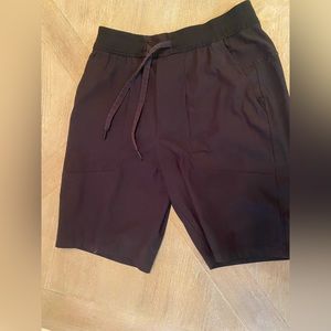 Lululemon men’s shorts size Medium